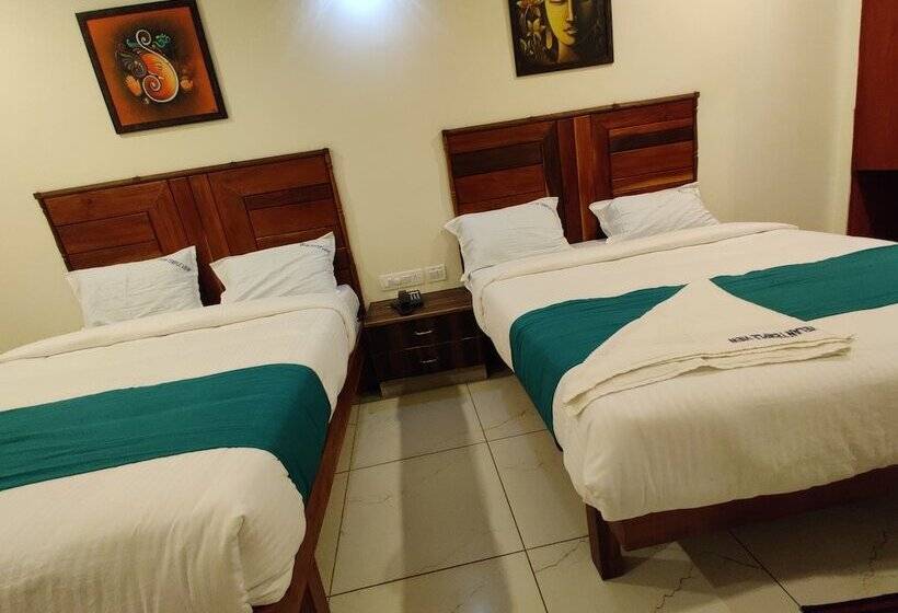 Hotel Velan Temple View