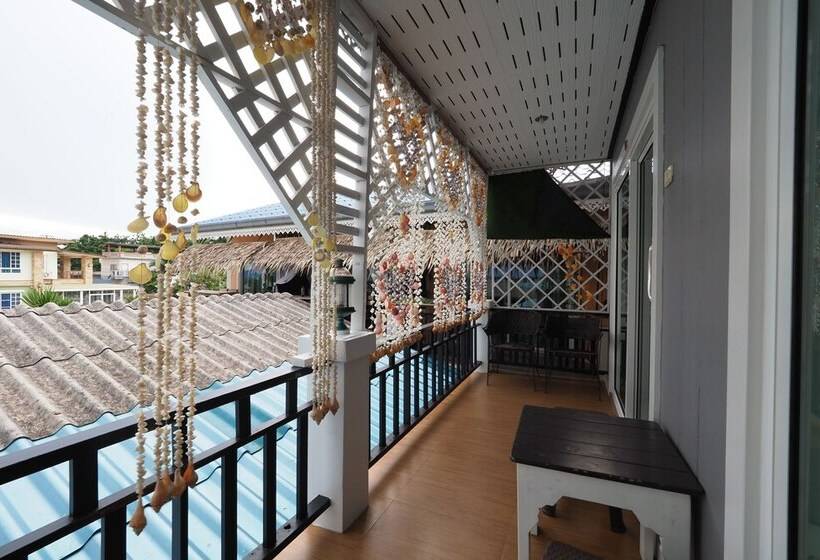 בית מלון כפרי Chidlom Resort By Oyo Rooms