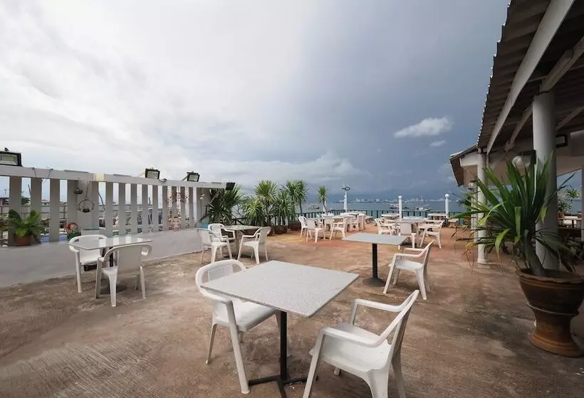 ホテル Chidlom Resort By Oyo Rooms