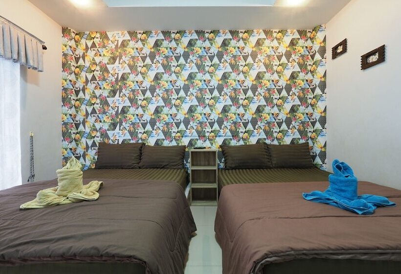 בית מלון כפרי Chidlom Resort By Oyo Rooms