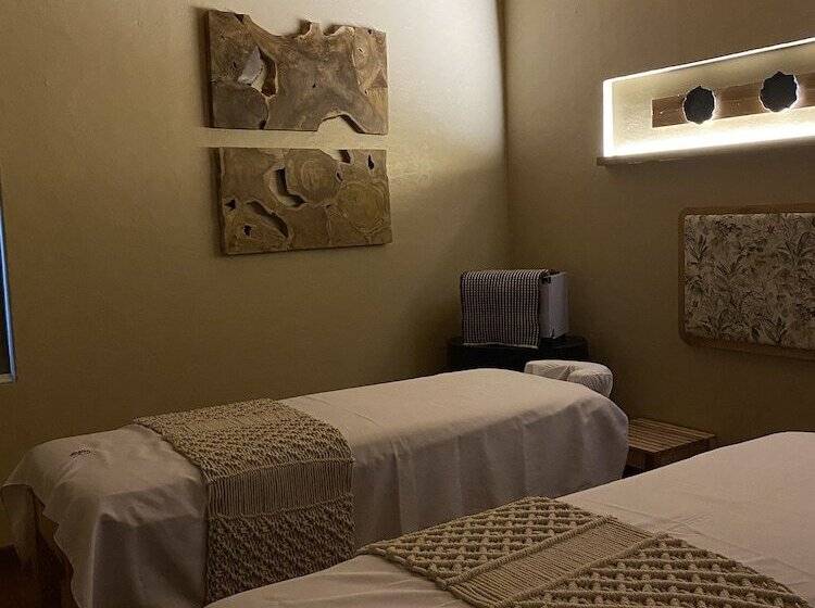 Отель El Jardin De Zaida