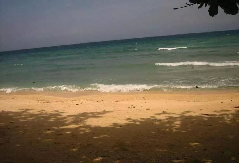 Hotelli Gorion Beach Resort