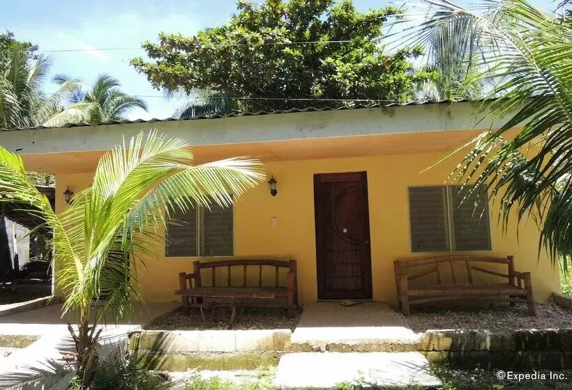 Hotelli Gorion Beach Resort