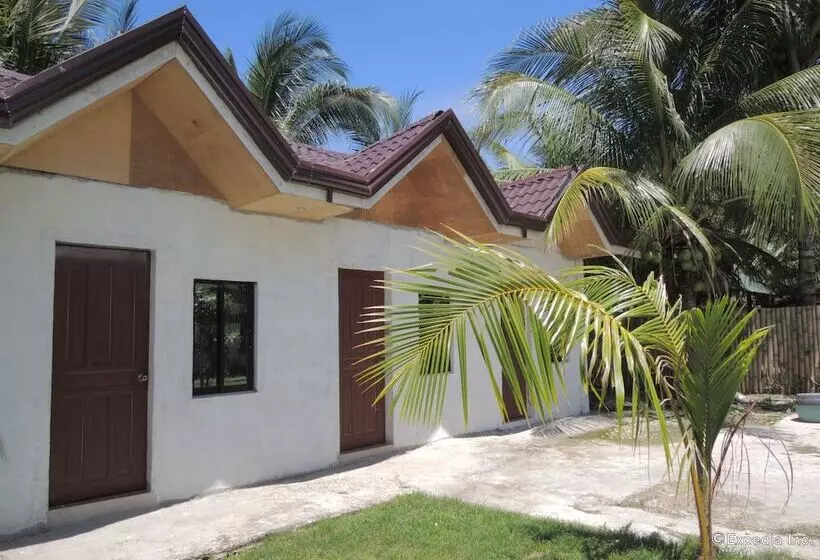 Hotelli Gorion Beach Resort