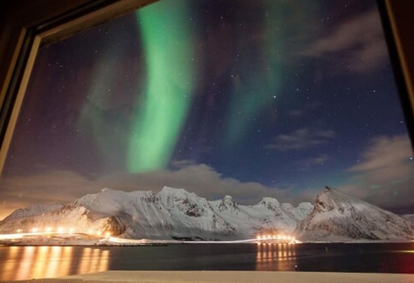 Отель Lydersen Rorbuer Hostel And Apartments Kvalvika And Rytten