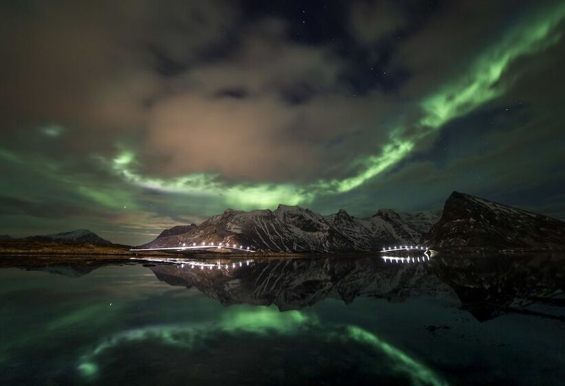 Отель Lydersen Rorbuer Hostel And Apartments Kvalvika And Rytten