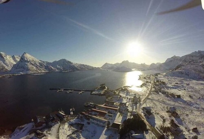 Отель Lydersen Rorbuer Hostel And Apartments Kvalvika And Rytten