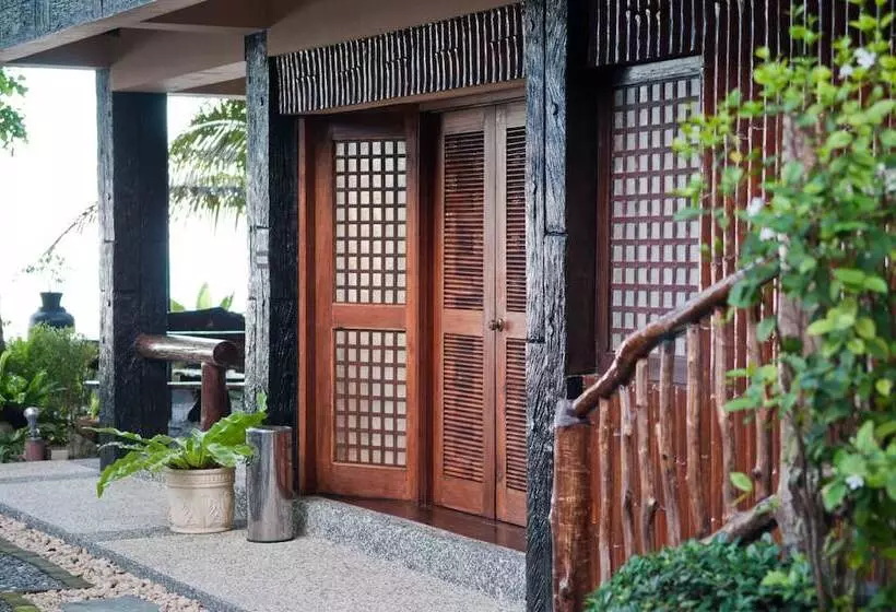 Hotelli Nabulao Beach And Dive Resort