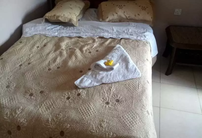 هتل 2030 Guest House