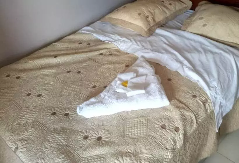 هتل 2030 Guest House
