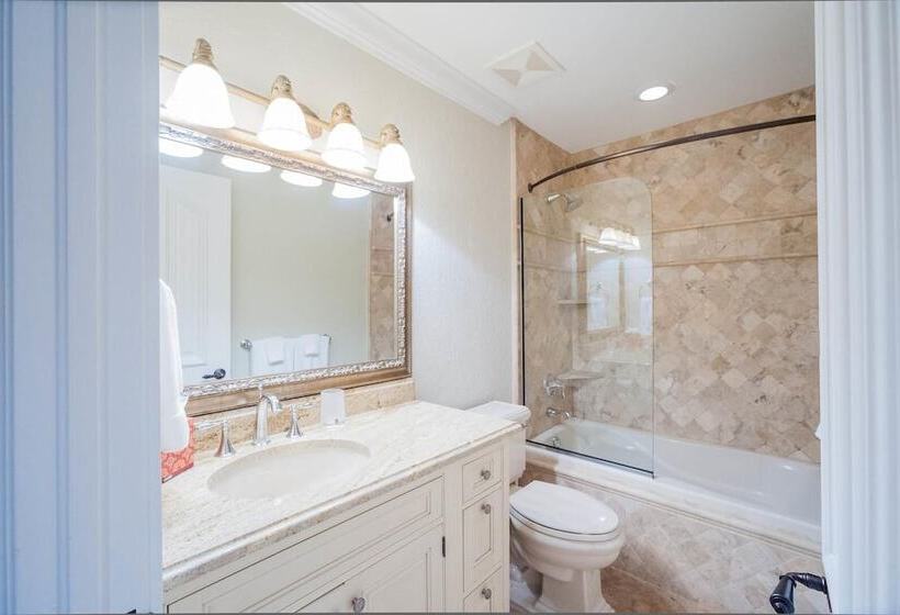 فندق Coconut Walk