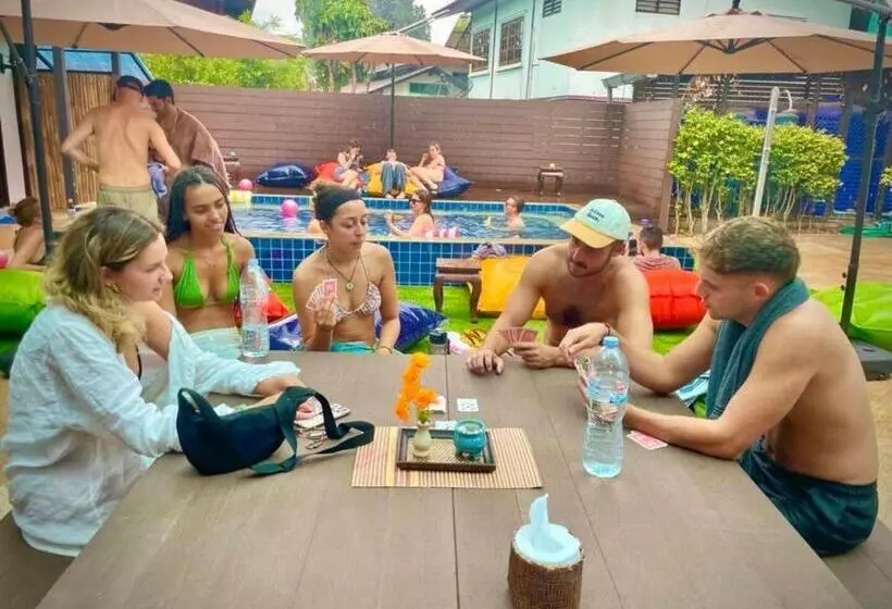 Hotelli K Bunk Hostel Pai Walking Street