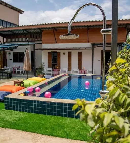 Hotelli K Bunk Hostel Pai Walking Street