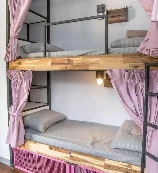 Hotelli K Bunk Hostel Pai Walking Street