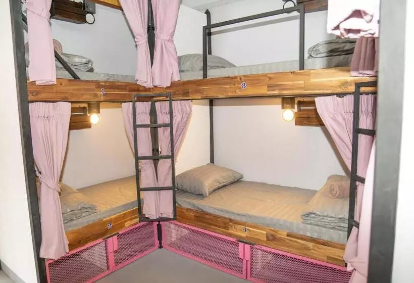 Hotelli K Bunk Hostel Pai Walking Street