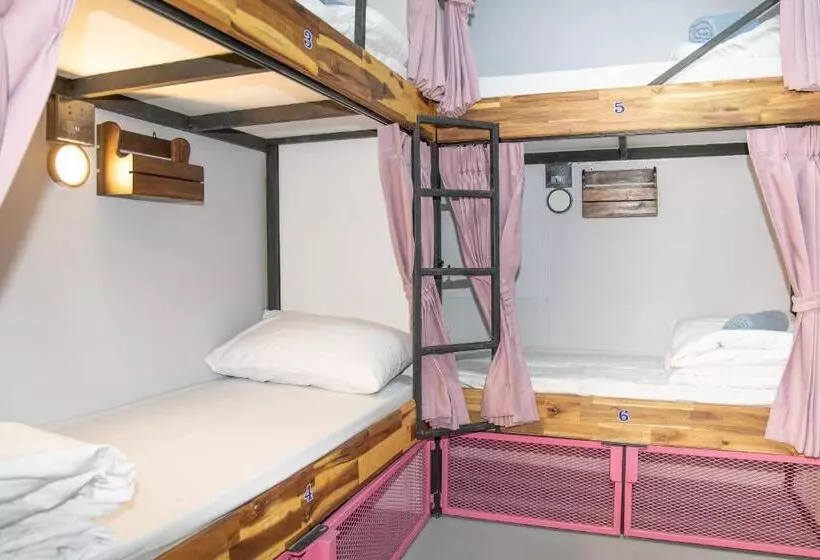 Hotelli K Bunk Hostel Pai Walking Street