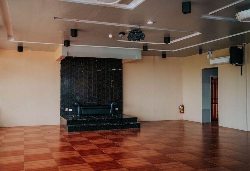 Отель Reddoorz @ 4ks Pension House Bogo City Cebu