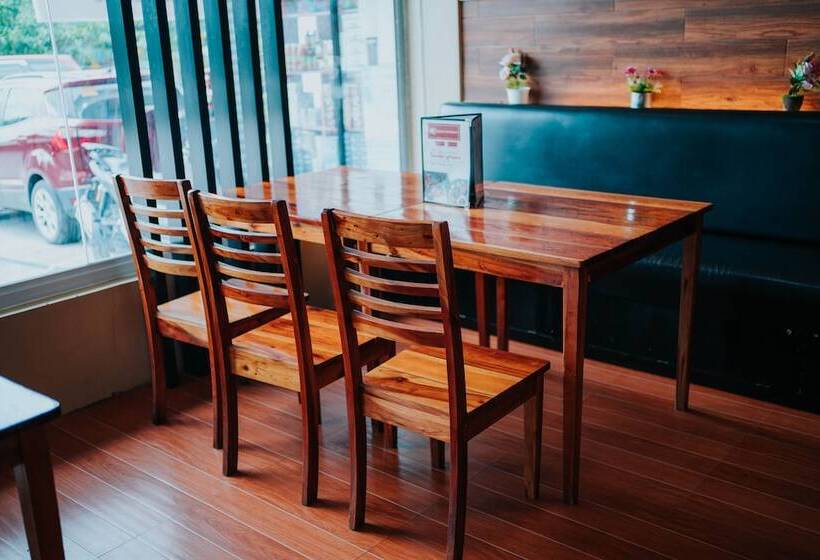 Отель Reddoorz @ 4ks Pension House Bogo City Cebu