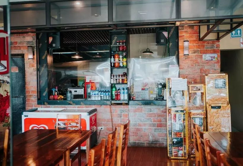 Hotelli Reddoorz @ 4ks Pension House Bogo City Cebu