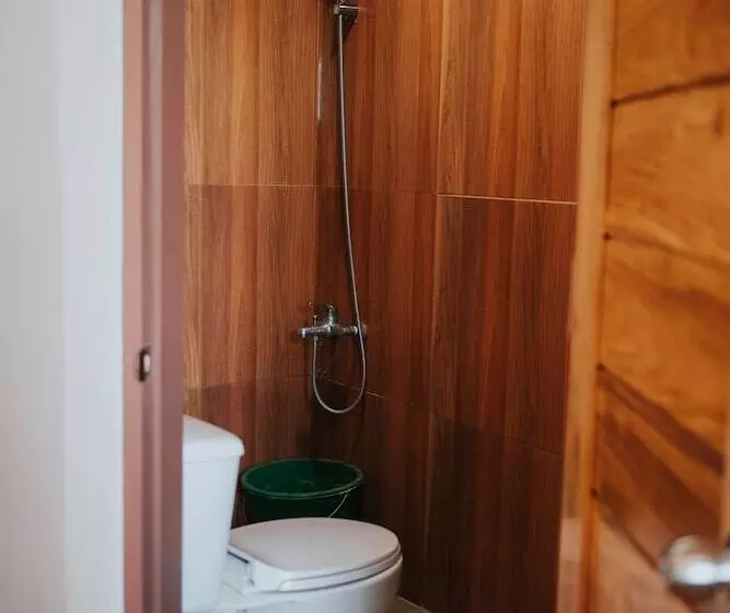 Hotelli Reddoorz @ 4ks Pension House Bogo City Cebu