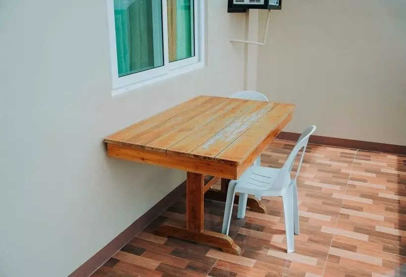 Hotelli Reddoorz @ 4ks Pension House Bogo City Cebu