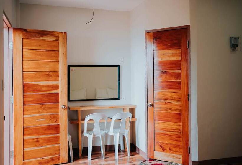 Отель Reddoorz @ 4ks Pension House Bogo City Cebu