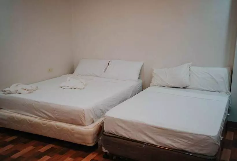 Hotelli Reddoorz @ 4ks Pension House Bogo City Cebu