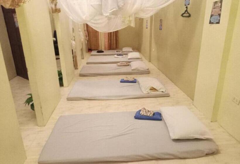 Отель Reddoorz @ 4ks Pension House Bogo City Cebu