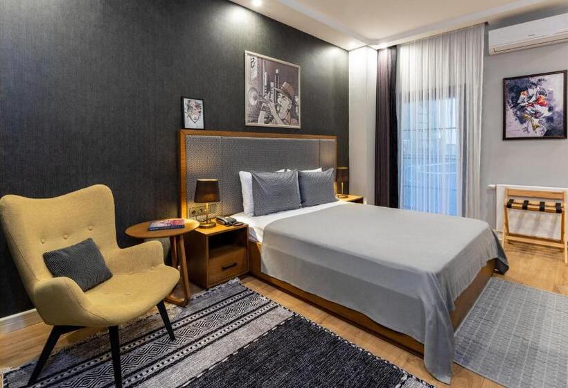 Отель Sala Suites