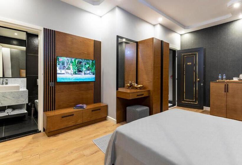 Отель Sala Suites