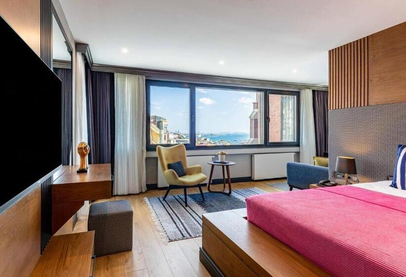 Отель Sala Suites