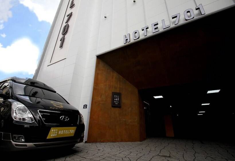 בית מלון כפרי 701