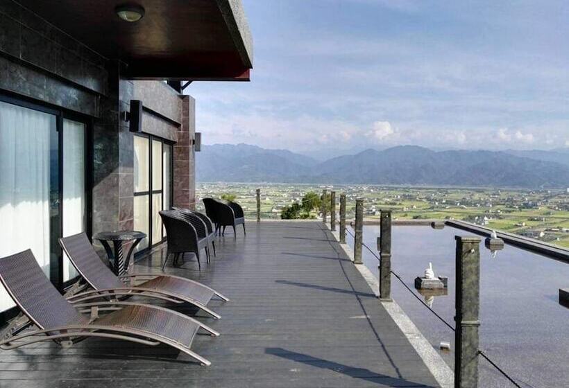 هتل Moonstone Bed And Breakfast