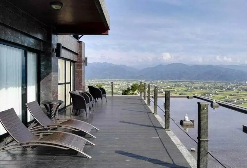 هتل Moonstone Bed And Breakfast