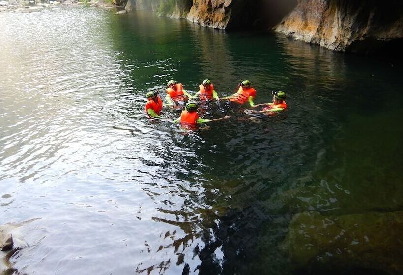 هتل Riverview Home