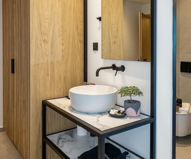 בית מלון כפרי Savus Boutique