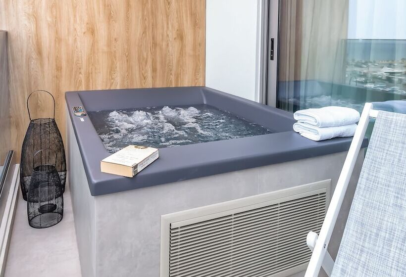 בית מלון כפרי Savus Boutique