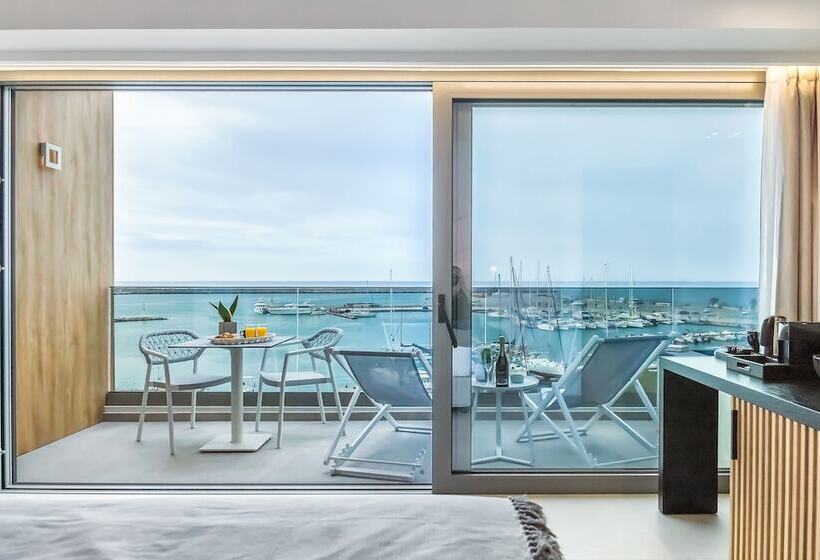 בית מלון כפרי Savus Boutique