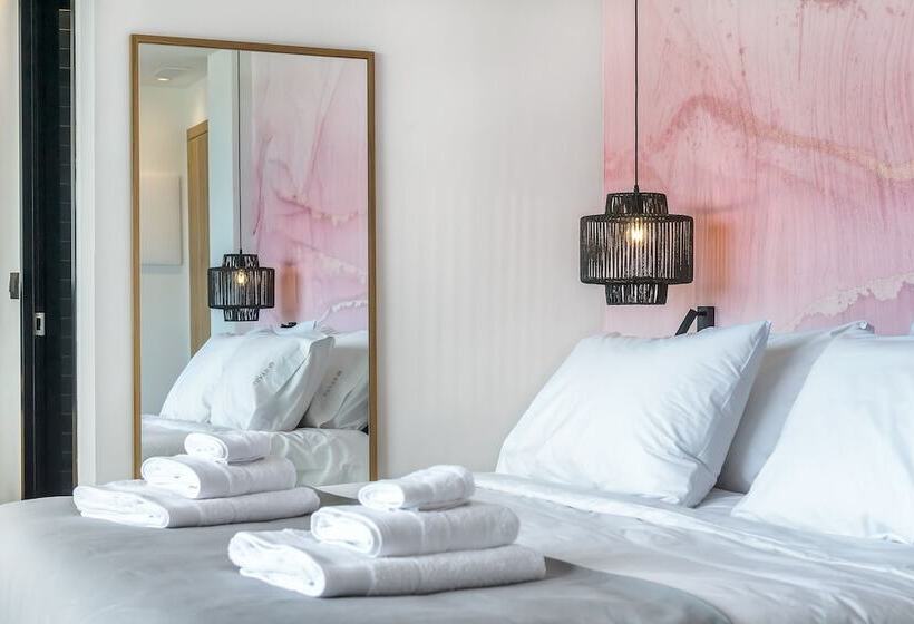 בית מלון כפרי Savus Boutique