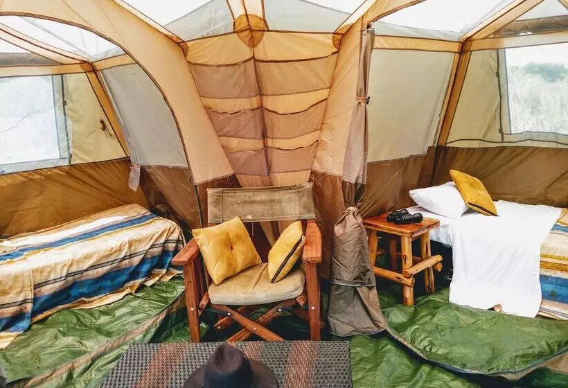 هتل Voyager Equator Lodge