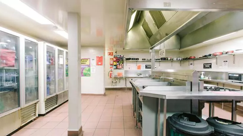 הוסטל Global Backpackers Cairns Central