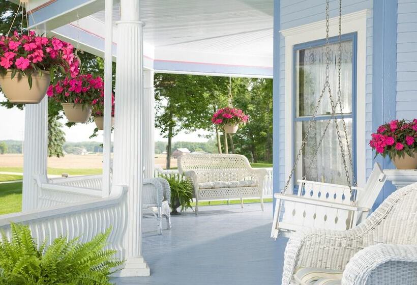 Bed and Breakfast Castle In The Country