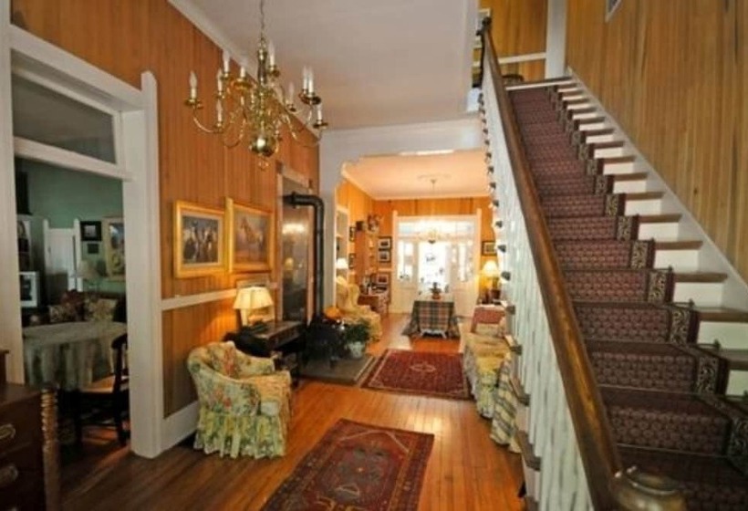 민박 Edgeworth Inn