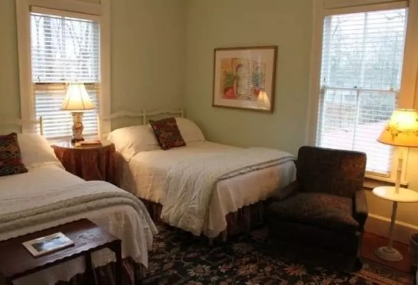 민박 Edgeworth Inn