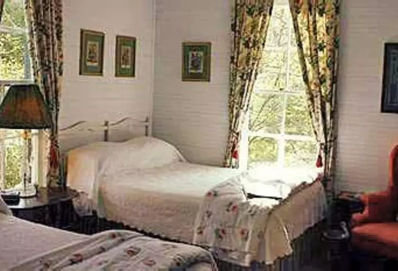 민박 Edgeworth Inn