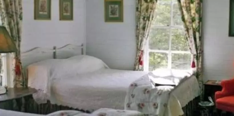 민박 Edgeworth Inn