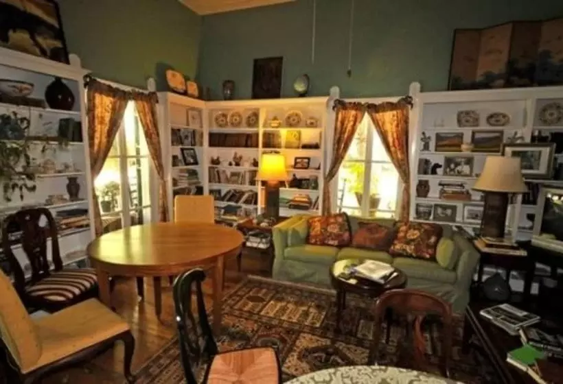 민박 Edgeworth Inn