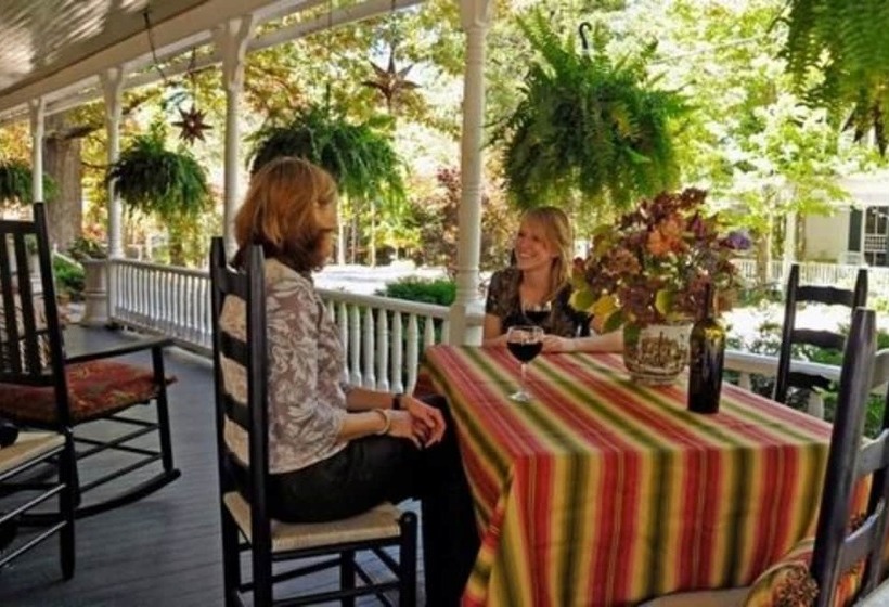 민박 Edgeworth Inn