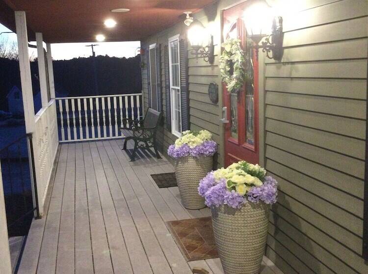 Bed and Breakfast Stagecoach House Inn