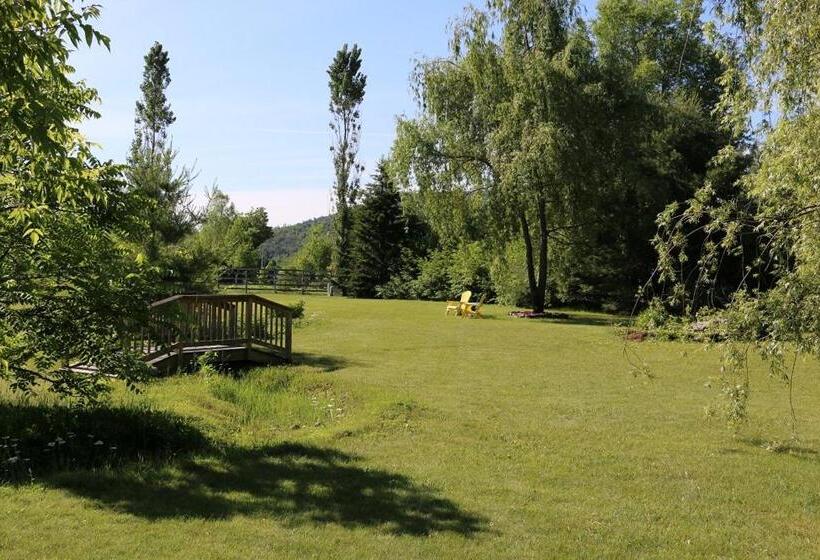 צימר The Bond 1786 Inn